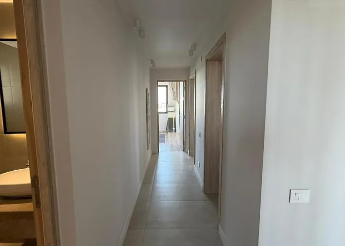 Fanadir Waterfront Living | 3br Marina House Apartman *