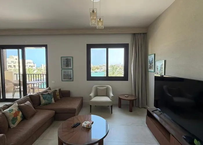 Fanadir Waterfront Living | 3br Marina House شقة